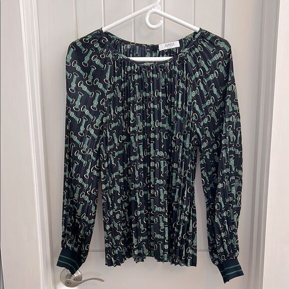 Avara Pleated Kathryn Top Navy Green Belt Print Size Medium - Picture 2 of 9